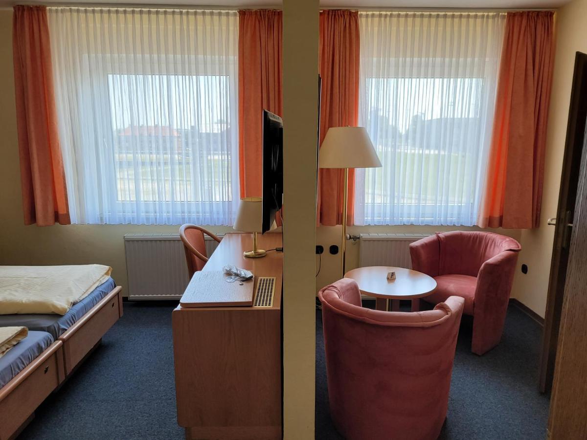 אמדן Ems-Hotel מראה חיצוני תמונה